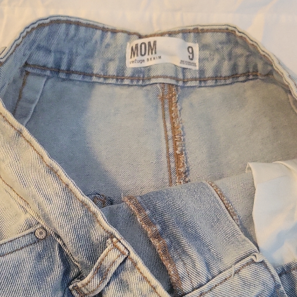 Women's Light Blue Jeans